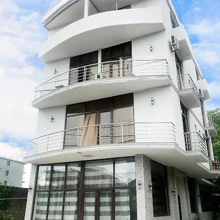 Tiktok House 호텔 코불레티 외부 사진